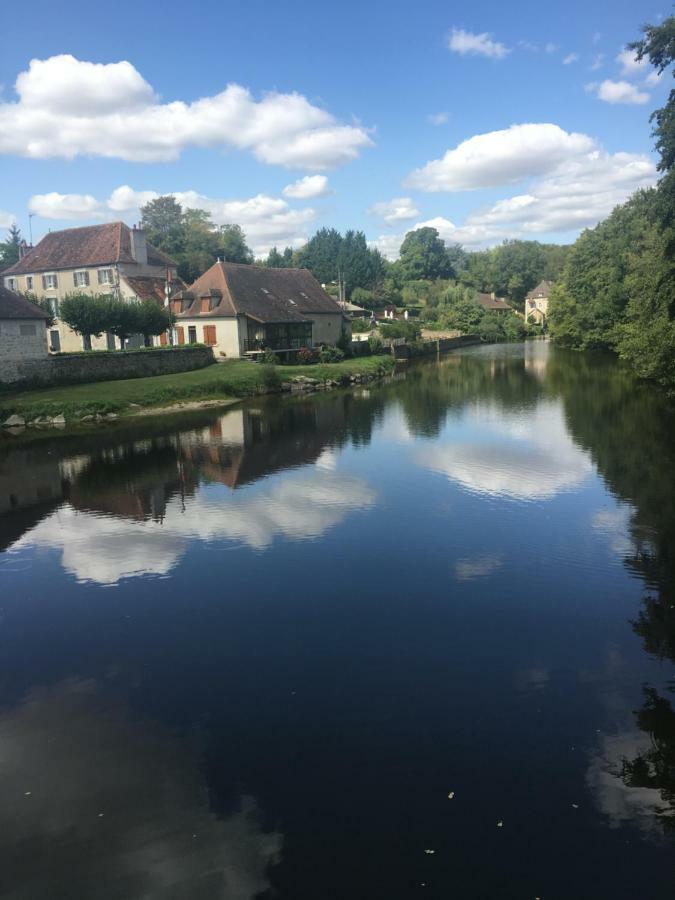 Riverside Barn La Trimouille Zewnętrze zdjęcie